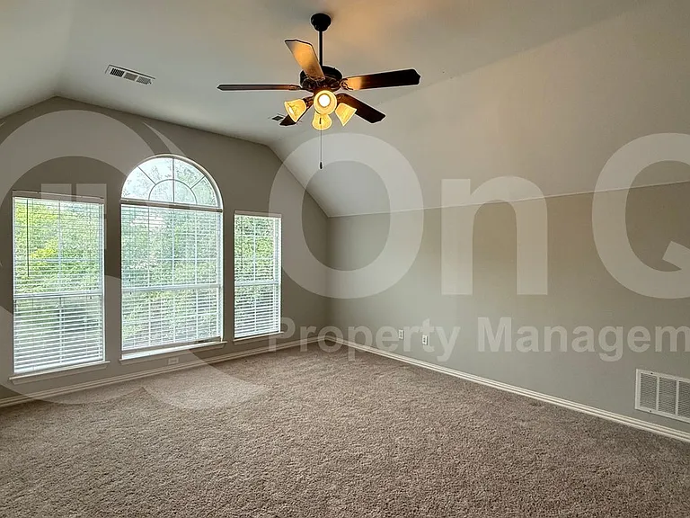 4536 Brenda Dr — Photo 5