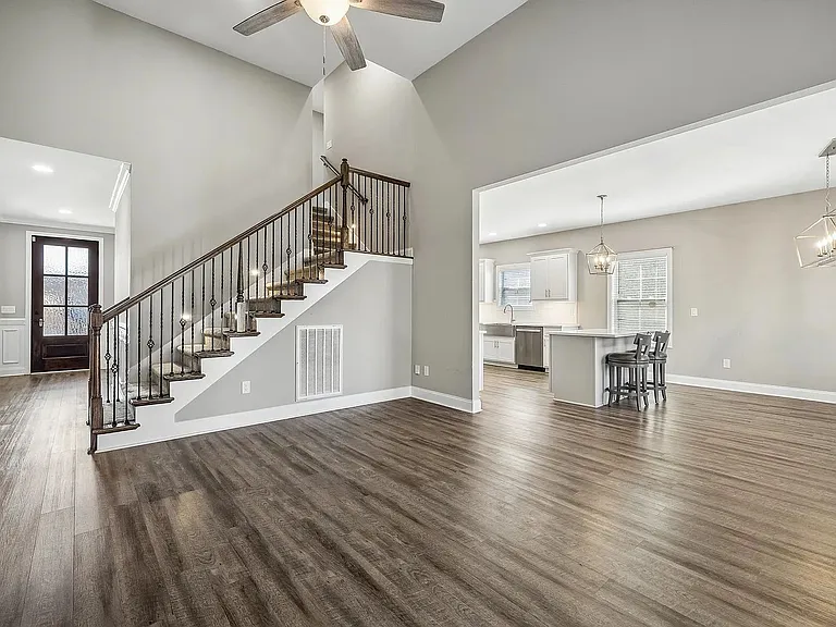 1082 Wittys Way — Photo 4