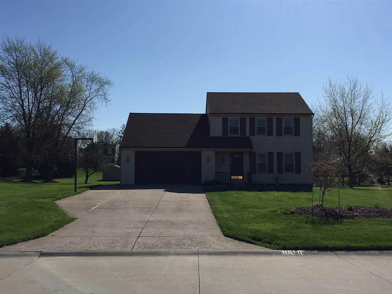 8610 Manor Dr photo 1