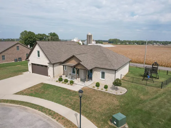 3522 Castlerock, Seymour, IN 47274