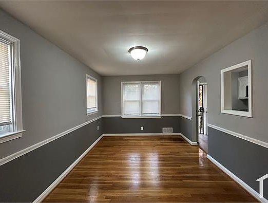 4th image of 3901 Emmart Ave #Sfh