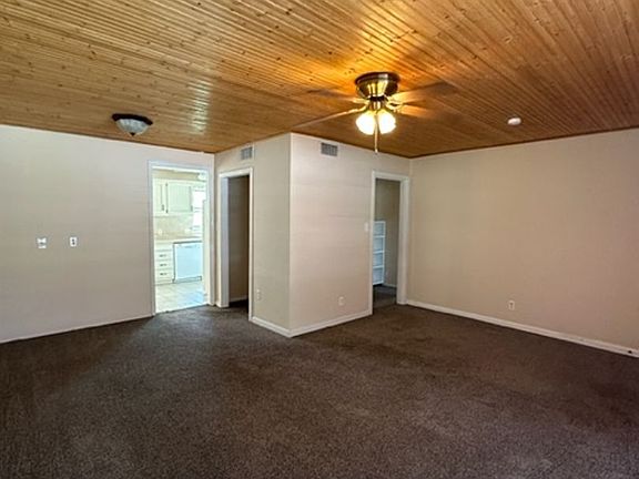3rd image of 409 S Jefferson Dr
