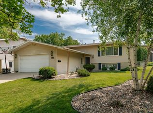 2620 E River Rd NE, Rochester, MN 55906