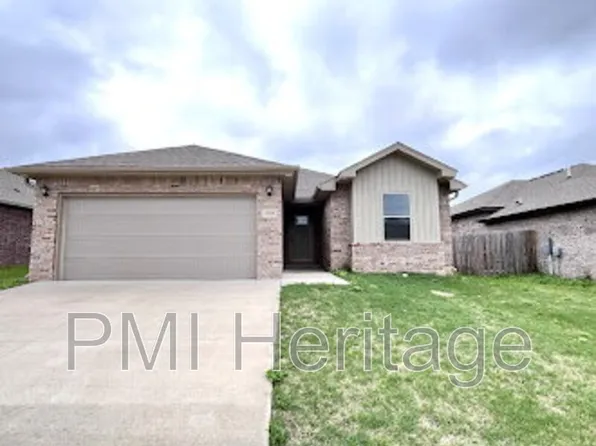 5909 Reynolds St, Maumelle, AR 72113