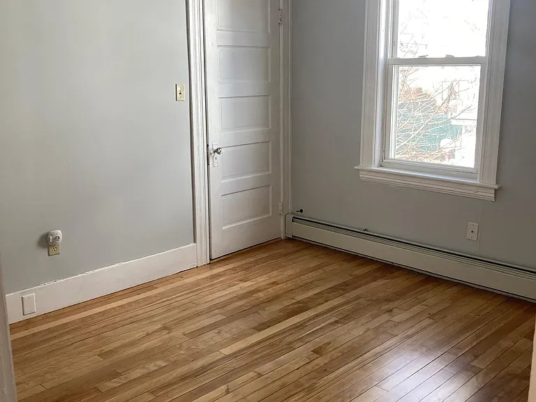 Fairmont Ave — Photo 4