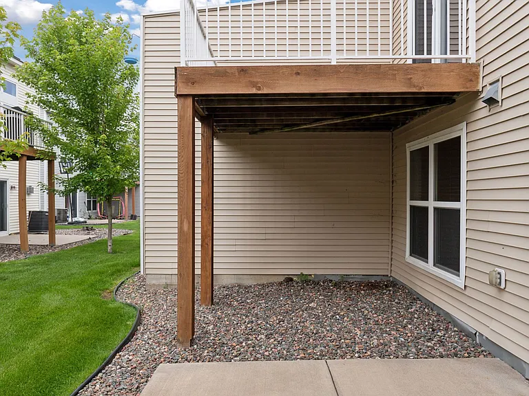 15424 Foster Dr N — Photo 34