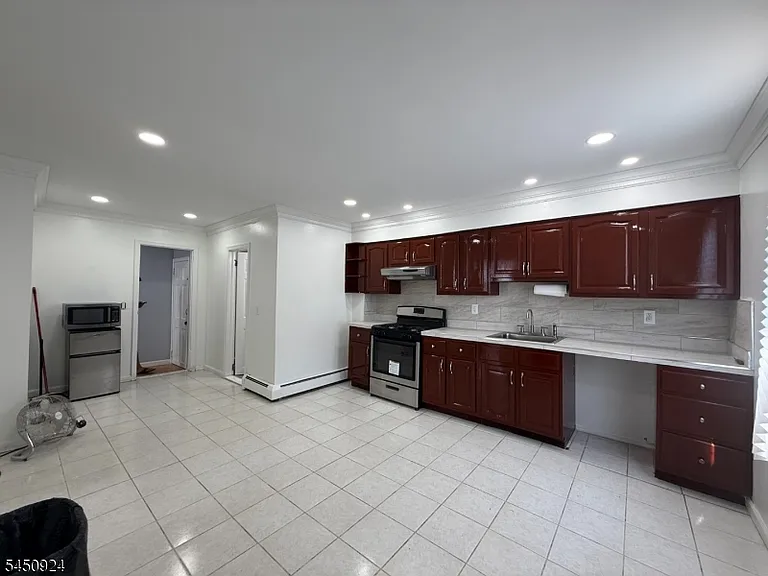 52 Lafayette Ave #1 — Photo 8