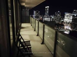 426 University Ave #3903, Toronto, ON M5G 1S9