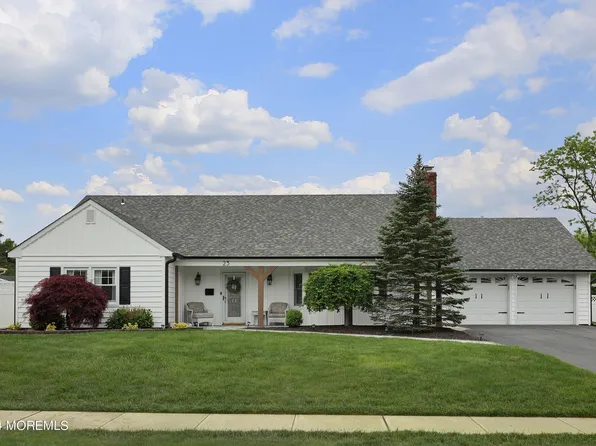 23 Autumn Lane, Matawan, NJ 07747