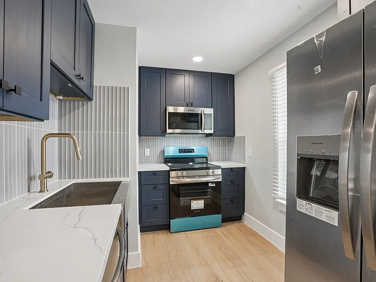 1410A Elliott St #2 — Photo 3