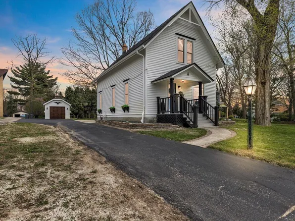 2380 North Brookfield ROAD, Brookfield, WI 53045