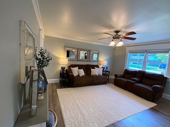 4th image of 2406 Waterford Dr