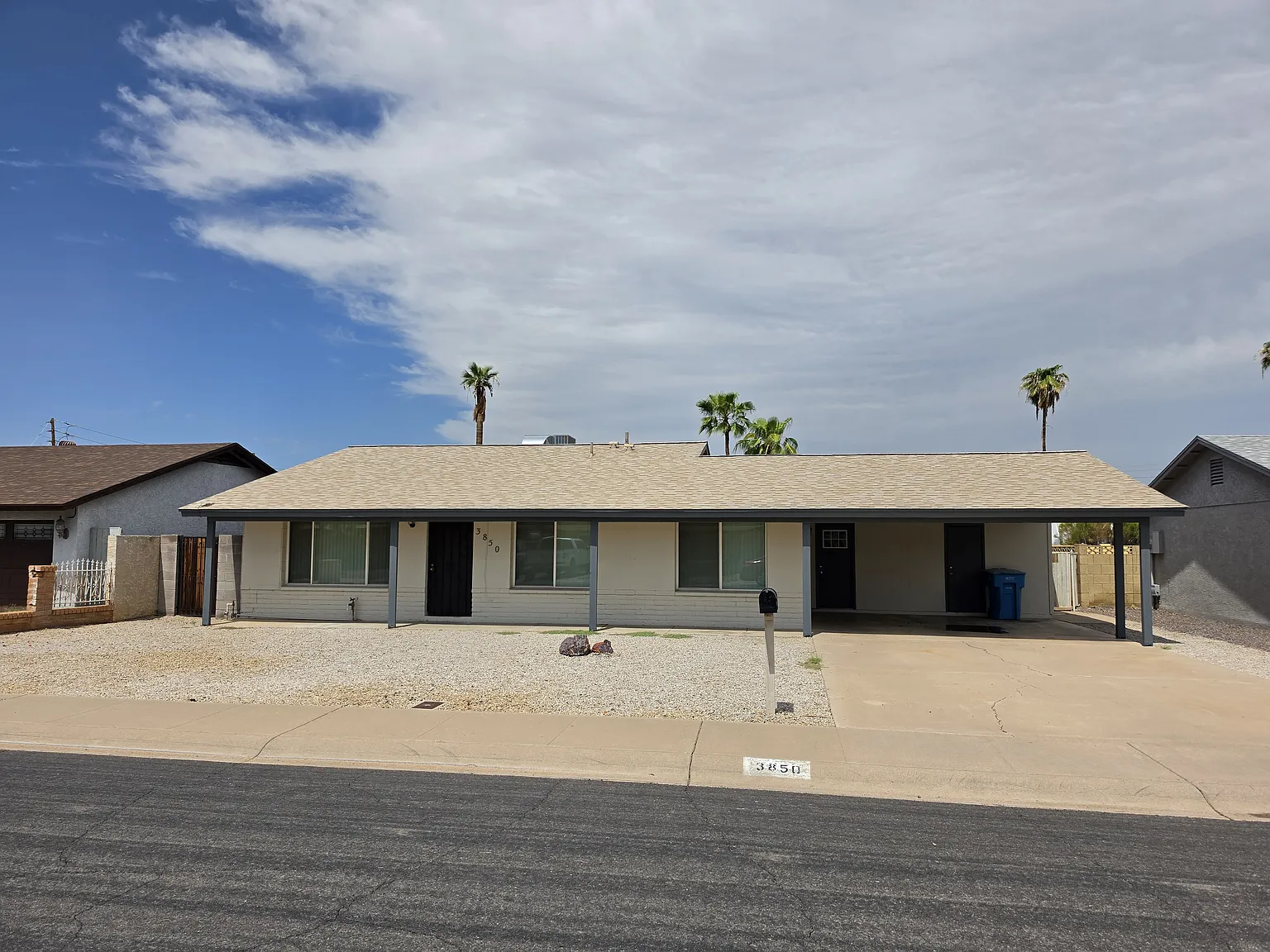3 bed, 1310 sqft, $1,975 — Photo 1