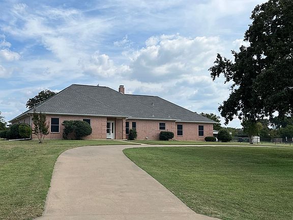 2nd image of 4763 Red Oak Cir