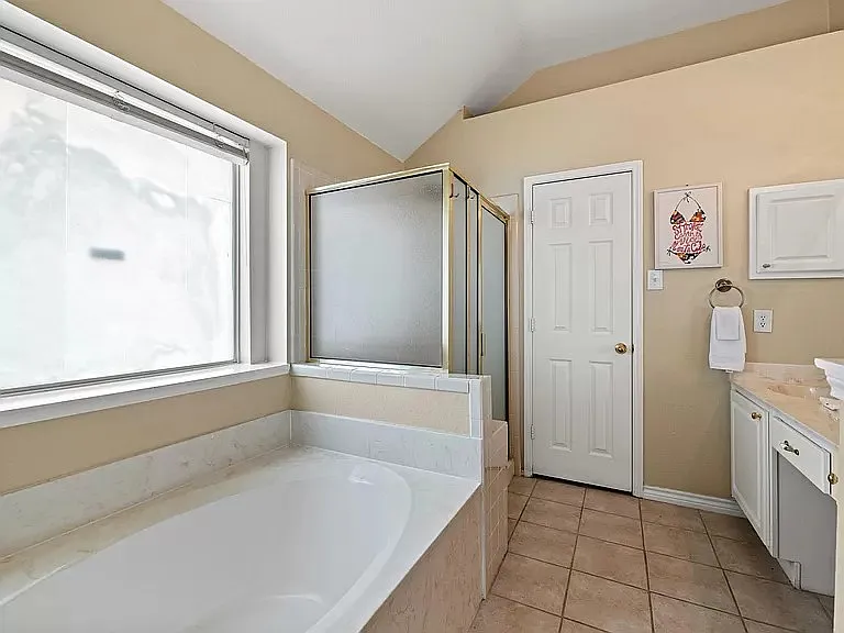 10309 Belfort Dr — Photo 15