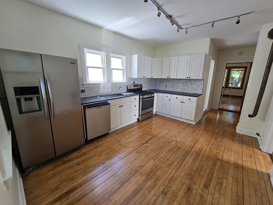 1st image of 2937 N Ridgeway Ave #2