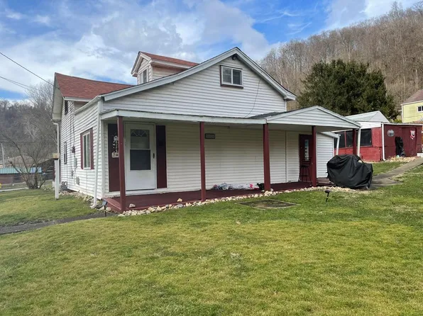 159 Warden Run Road, Wheeling, WV 26003
