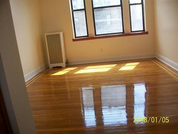 Bedroom Pic 1