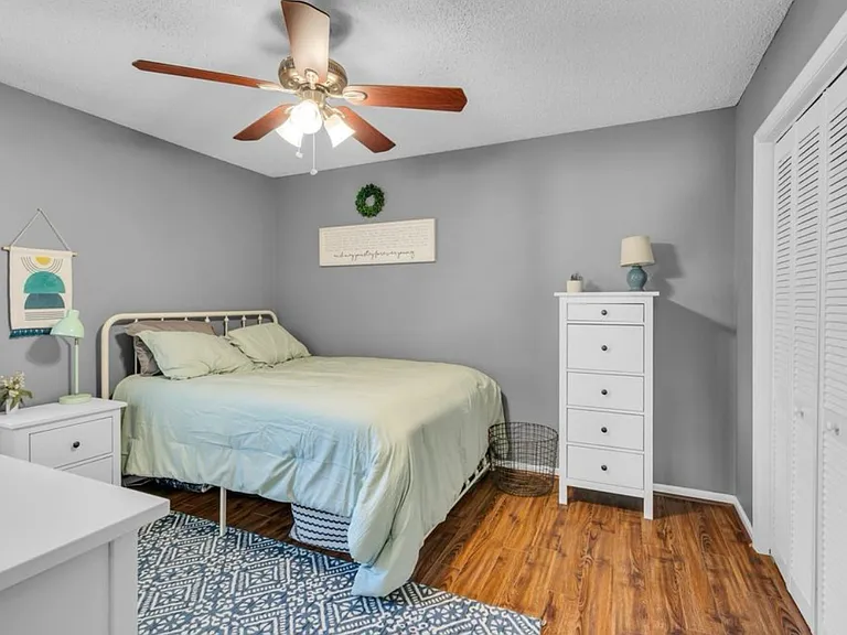 16 Laurel Dr — Photo 5