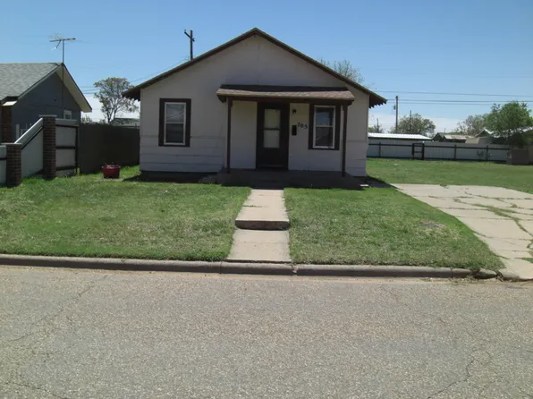 705 W 18th St, Plainview, TX 79072