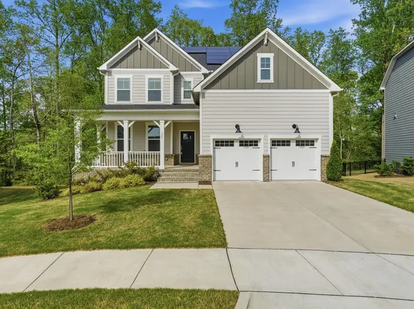 305 Pond Overlook Ct, Knightdale, NC 27545