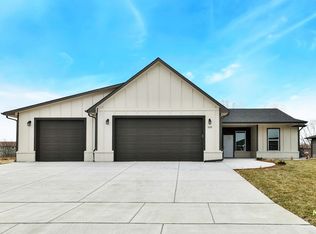 633 Sweetwater Rd, Maize, KS 67101