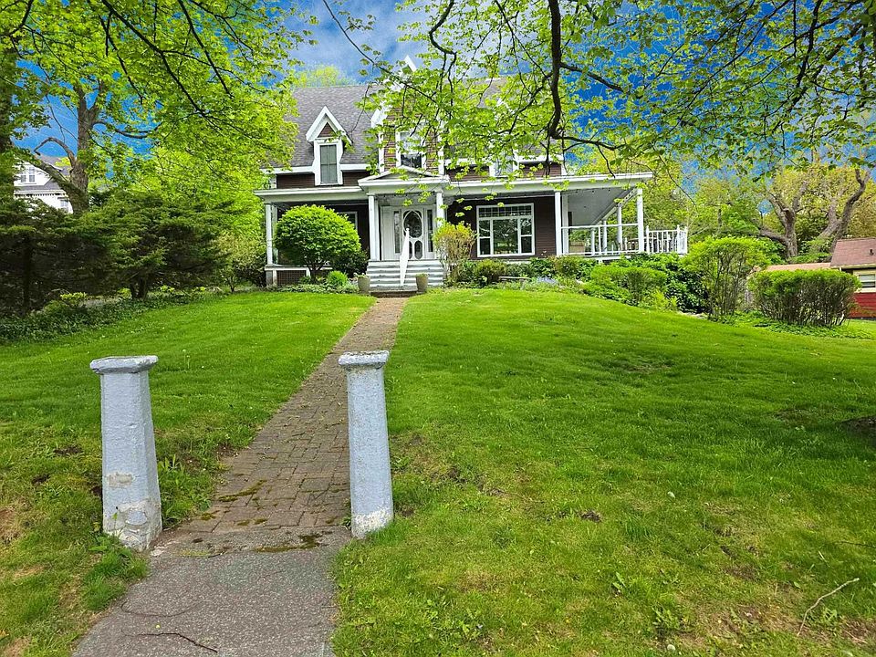 1st image of 148 Crescent St