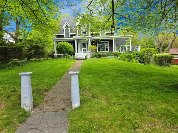 148 Crescent St, Cape Breton, NS B1S 2Z8