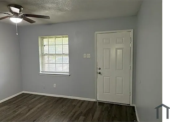 4 bed, 1500 sqft, $2,000 — Photo 3
