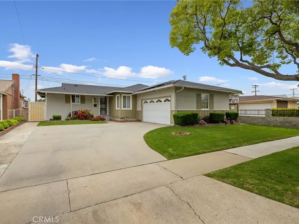 13215 S Manhattan Pl, Gardena, CA 90249