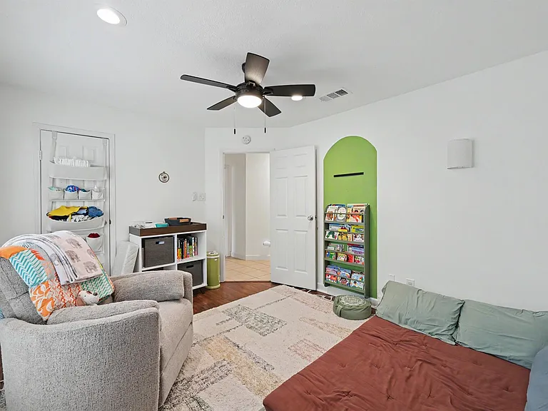 69 Wind Whisper Ct — Photo 17