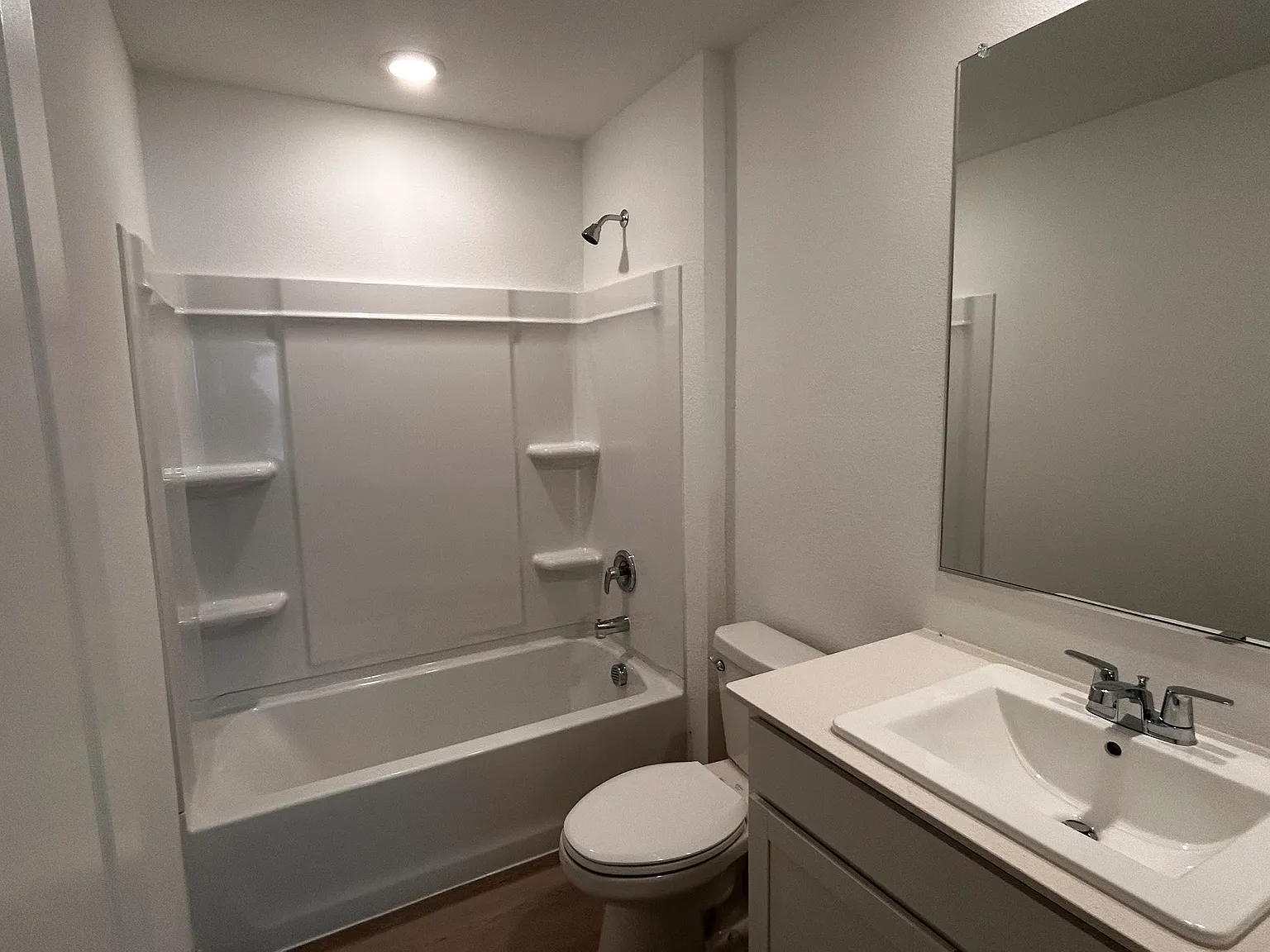 3 bed, 1266 sqft, $1,899 — Photo 4