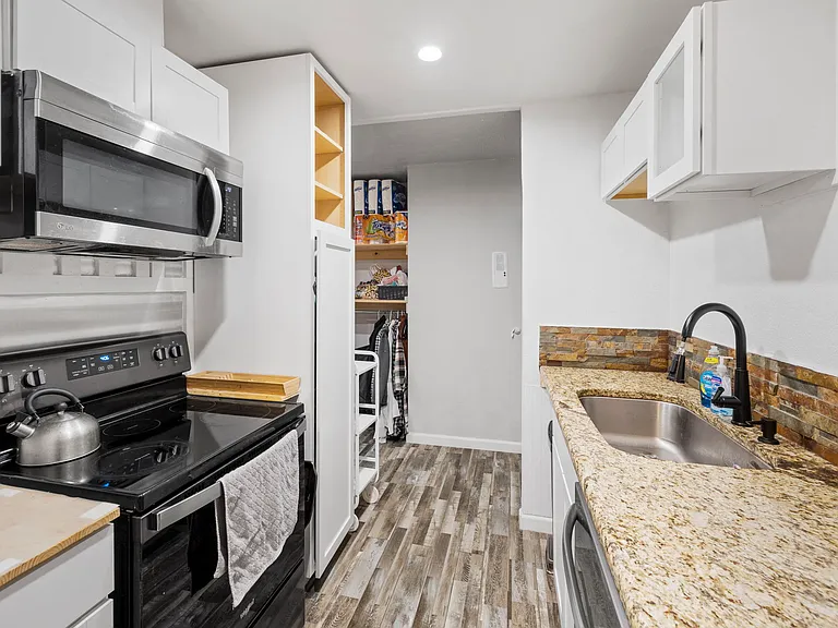 900 Saturn Dr #807 — Photo 7