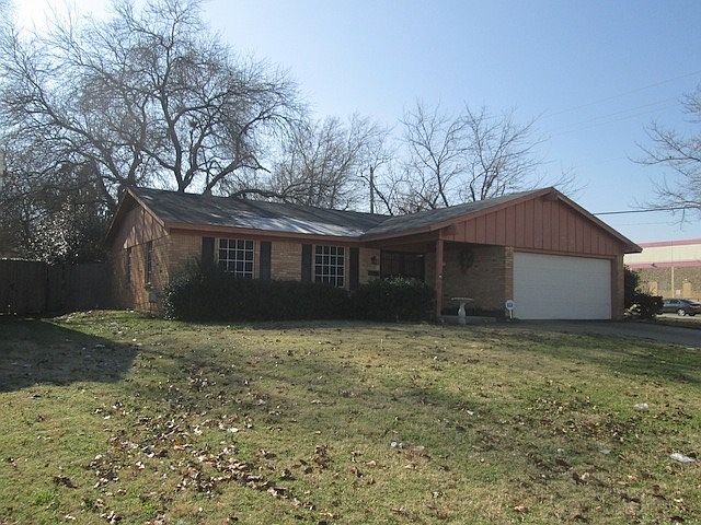 2nd image of 721 Crestbrook Ln