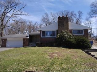 46 Charlotte St, Waterbury, CT 06704