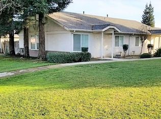 566 W Sierra Ave, Kingsburg, CA 93631