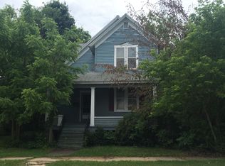 1105 16th Ave, Menominee, MI 49858