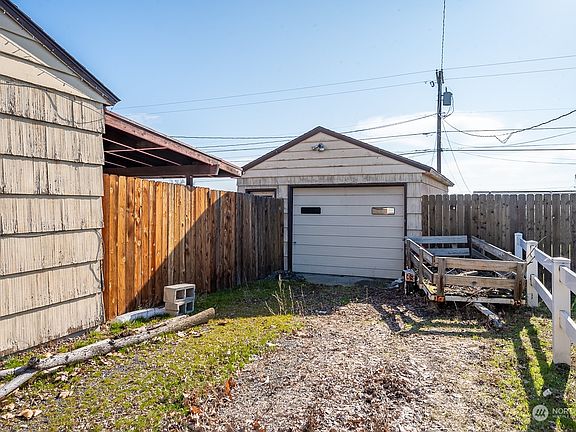 4th image of 253 Knolls Vista Drive