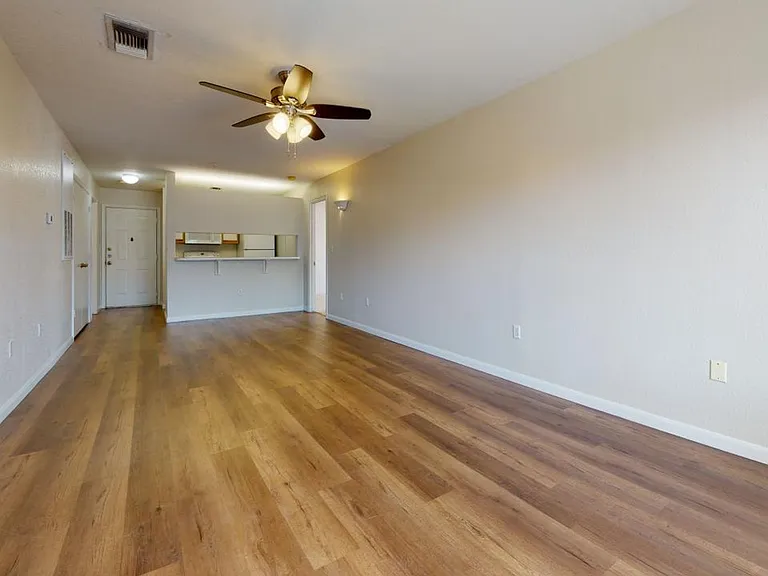515 Parkway #201 — Photo 10