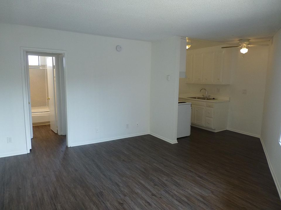 1st image of 501 Venice Blvd APT 22