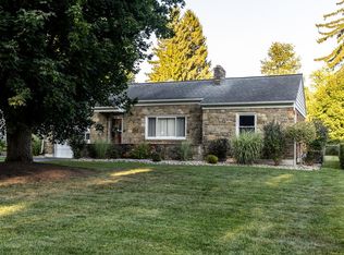 92 Country Club Dr, Elmira, NY