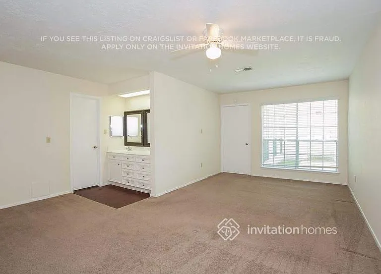 16223 Barcelona Dr — Photo 9