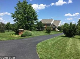 16596 Chestnut Overlook Dr, Purcellville, VA 20132