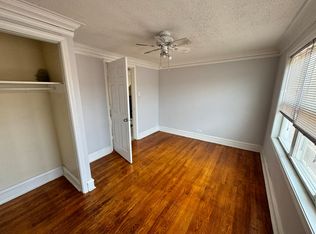 5818 W Addison St, Chicago, IL 60634