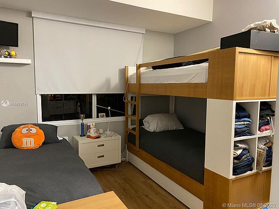 4th image of 201 Crandon Blvd APT 407