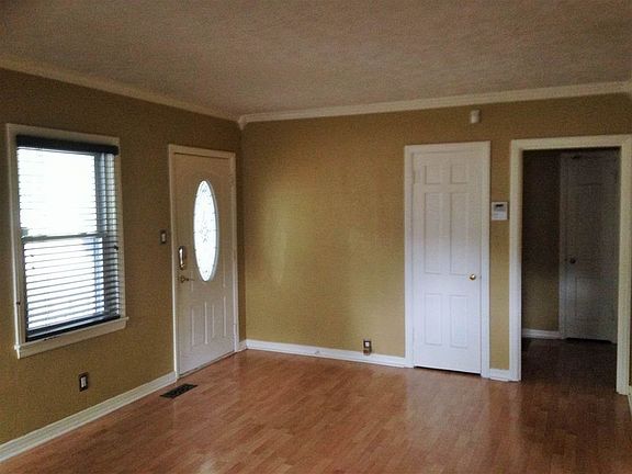 3rd image of 85 Edenwood Dr