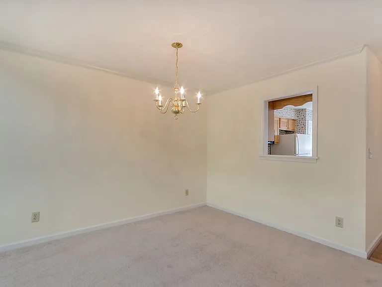 1482 Ashland Dr — Photo 16
