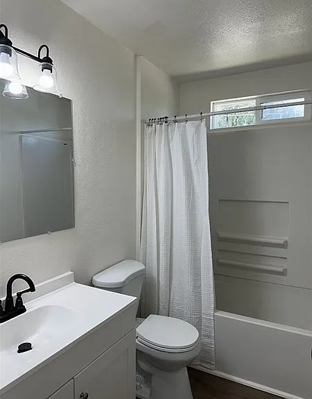 2061 Olive Ave #A — Photo 7