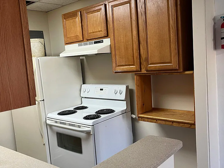 247 Old Colony Rd #A — Photo 3