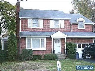 2nd image of 605 Windsor Pl